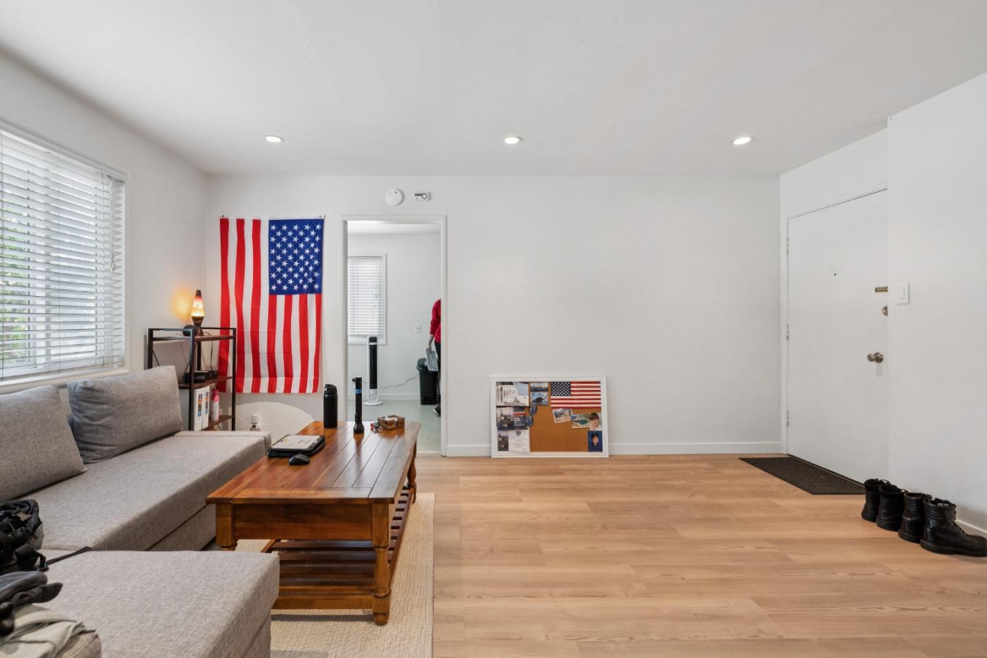 Detail Gallery Image 17 of 52 For 1140 El Camino Real, Burlingame,  CA 94010 - – Beds | – Baths