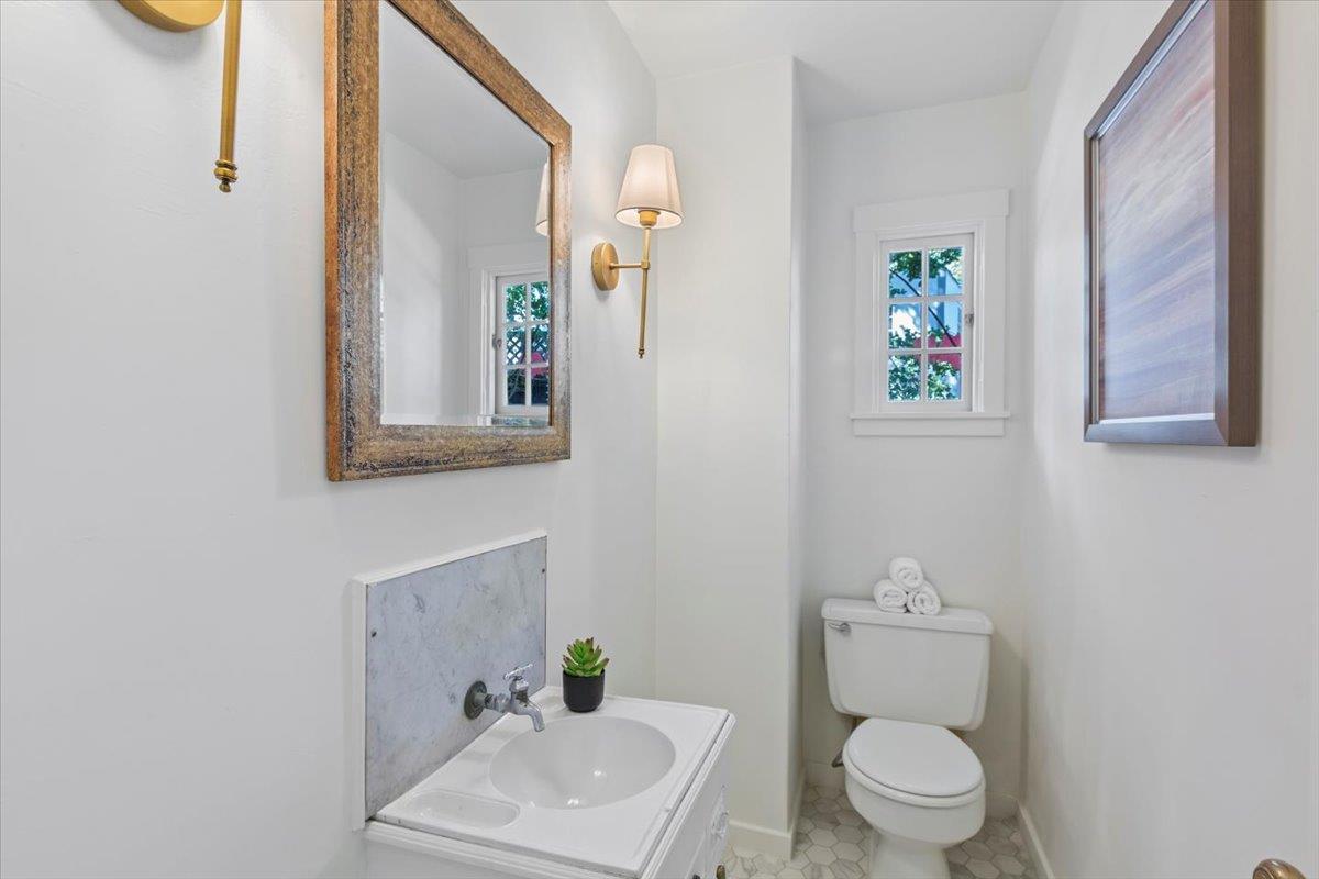 Detail Gallery Image 20 of 41 For 215 Warren Rd, San Mateo,  CA 94402 - 3 Beds | 2/1 Baths