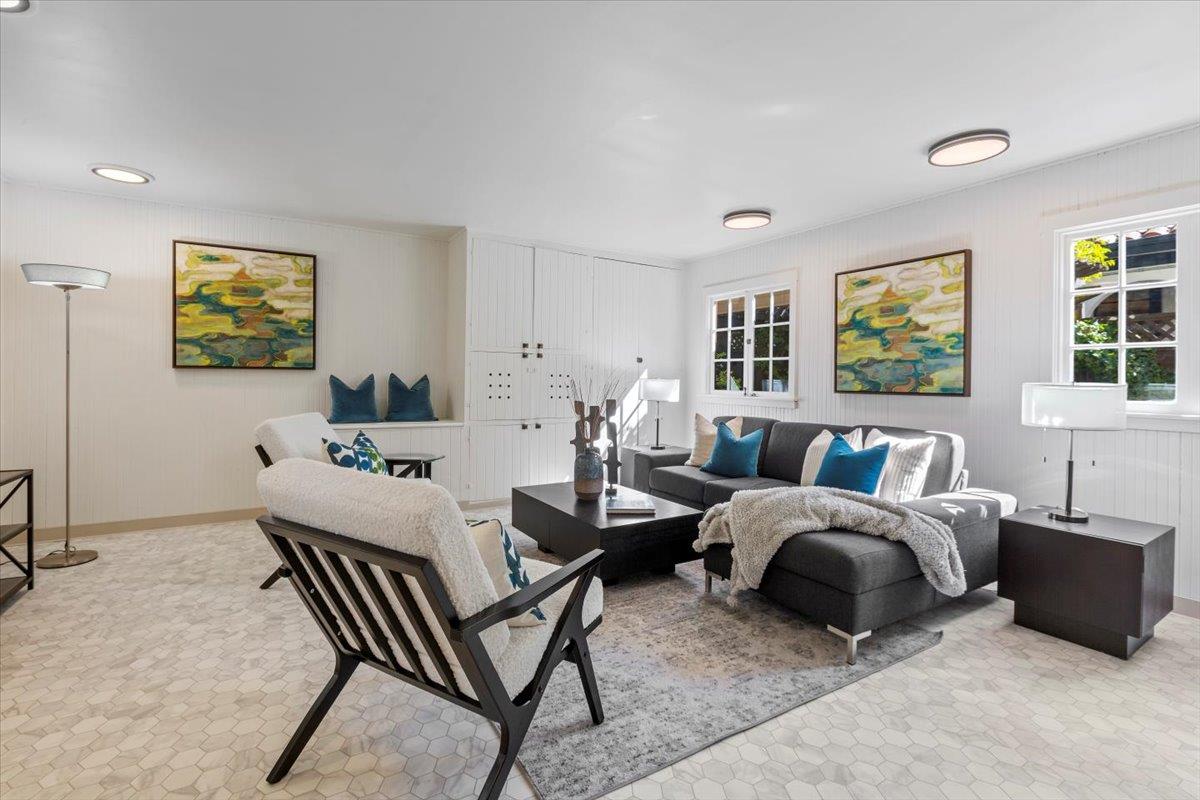 Detail Gallery Image 21 of 41 For 215 Warren Rd, San Mateo,  CA 94402 - 3 Beds | 2/1 Baths