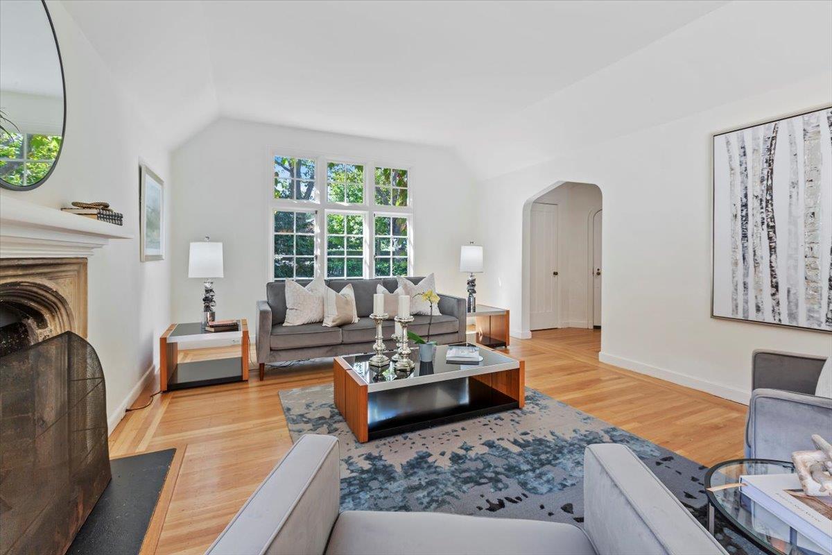 Detail Gallery Image 8 of 41 For 215 Warren Rd, San Mateo,  CA 94402 - 3 Beds | 2/1 Baths