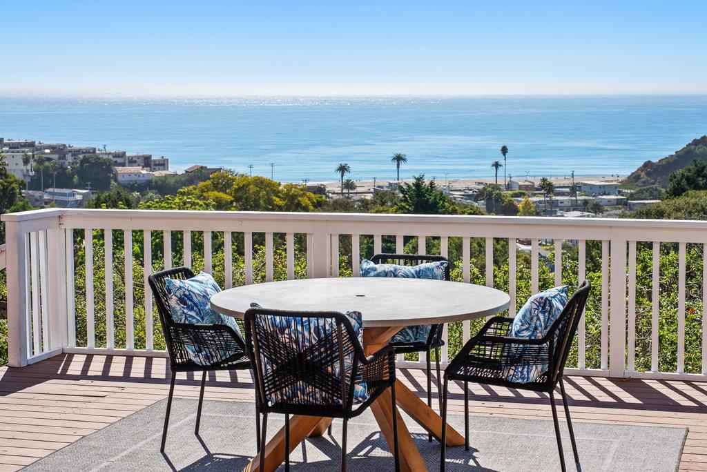 Detail Gallery Image 16 of 42 For 220 Shoreview Dr, Aptos,  CA 95003 - 4 Beds | 2 Baths