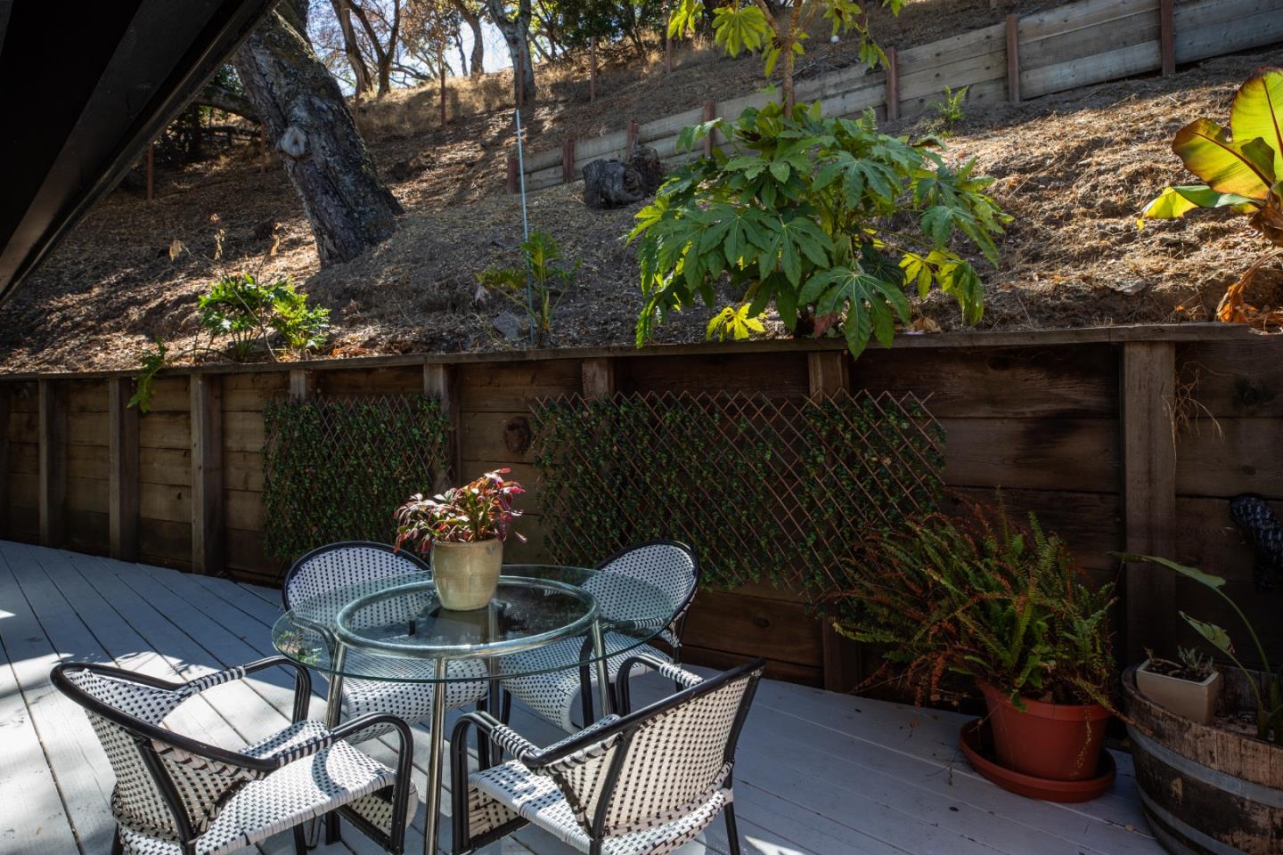 Detail Gallery Image 22 of 24 For 53 Madera Ave, San Carlos,  CA 94070 - 4 Beds | 2 Baths