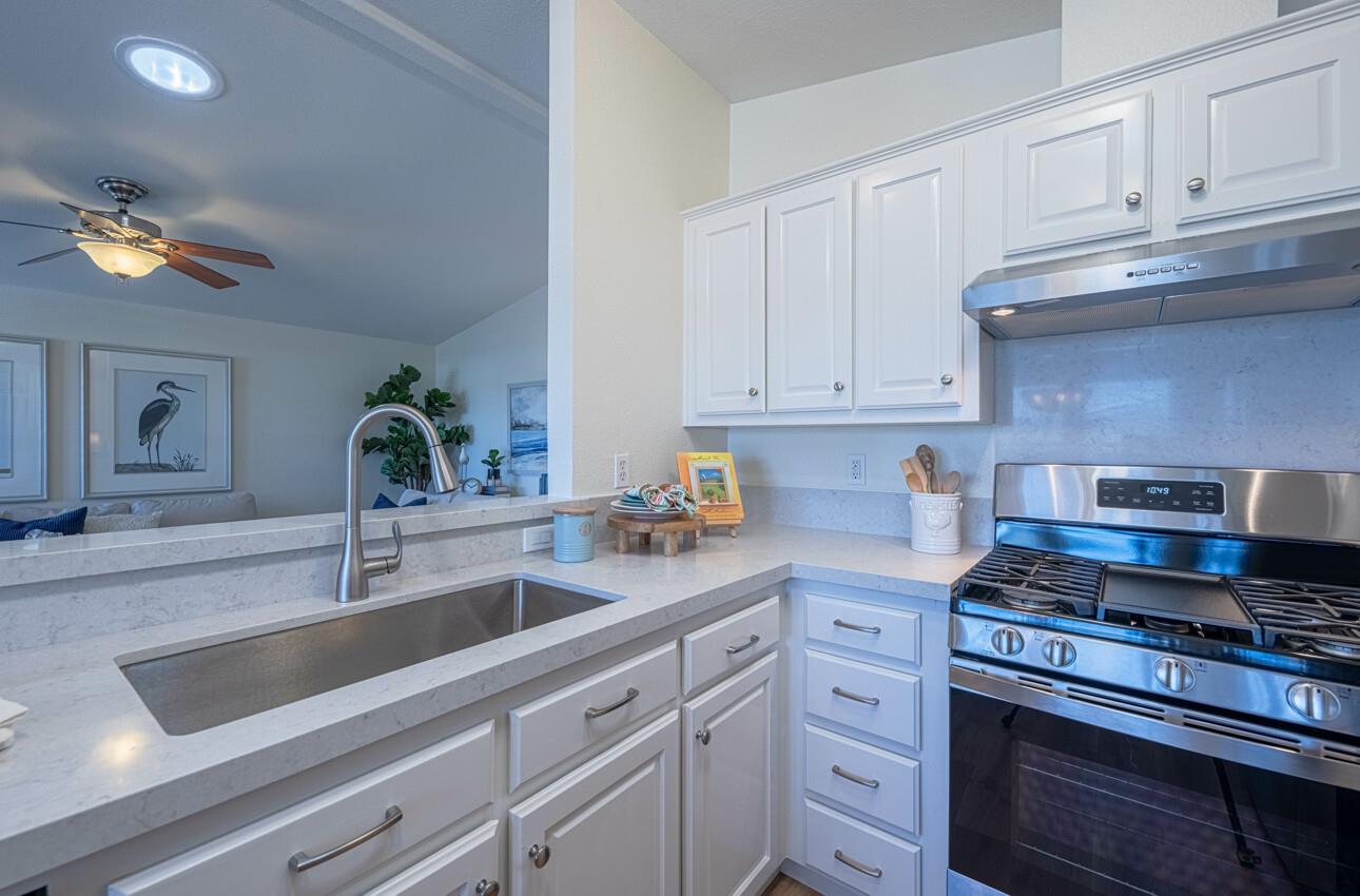Detail Gallery Image 13 of 40 For 700 Briggs Ave #103,  Pacific Grove,  CA 93950 - 2 Beds | 2 Baths