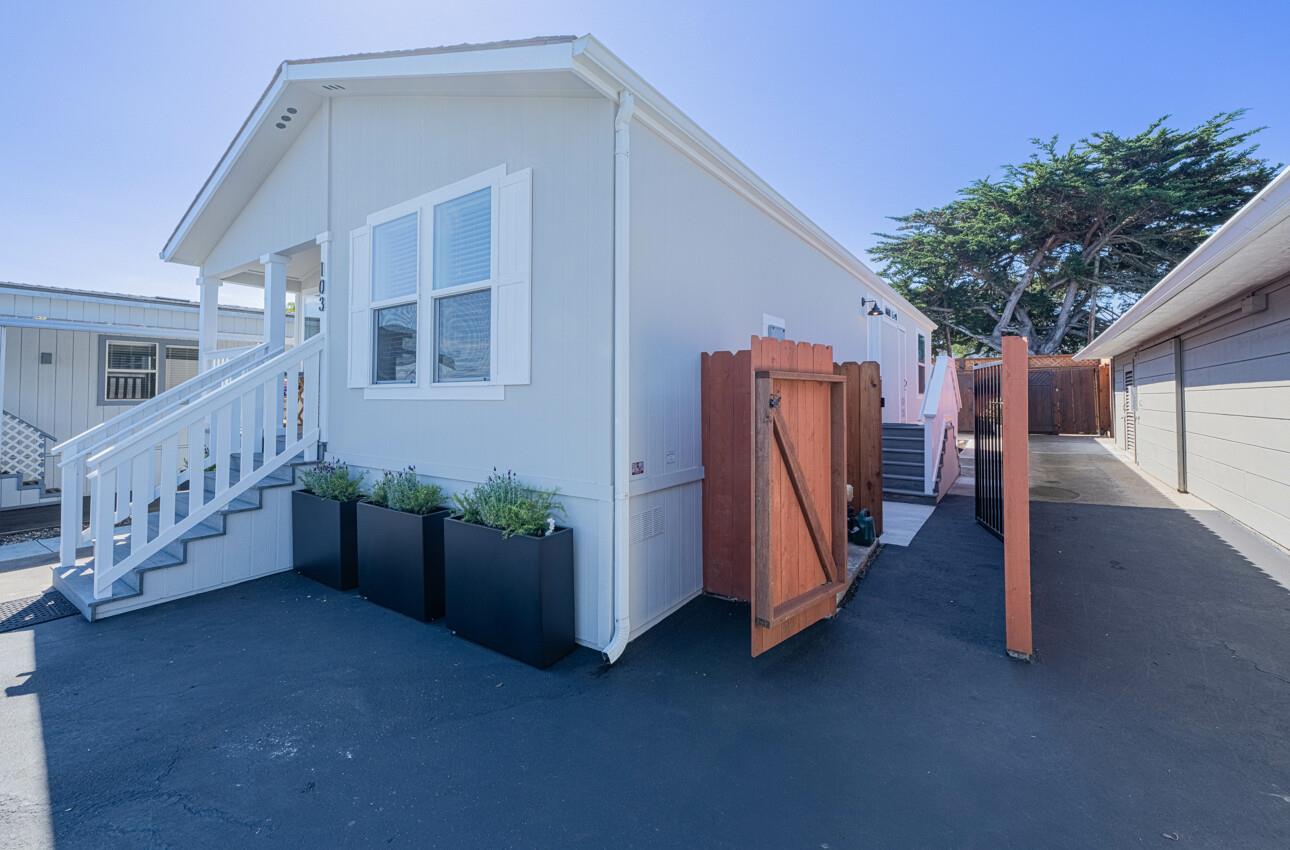 Detail Gallery Image 25 of 40 For 700 Briggs Ave #103,  Pacific Grove,  CA 93950 - 2 Beds | 2 Baths