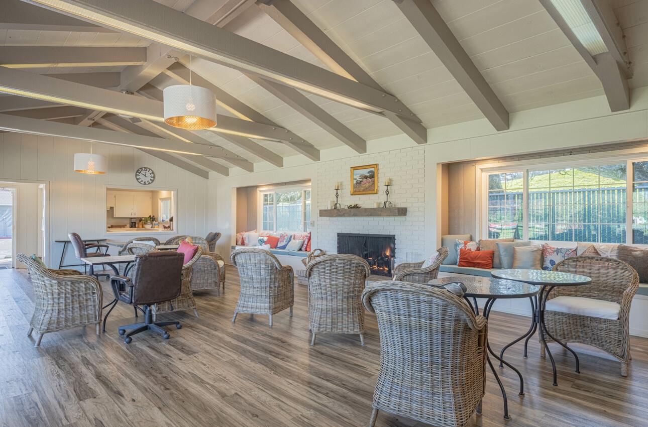 Detail Gallery Image 30 of 40 For 700 Briggs Ave #103,  Pacific Grove,  CA 93950 - 2 Beds | 2 Baths