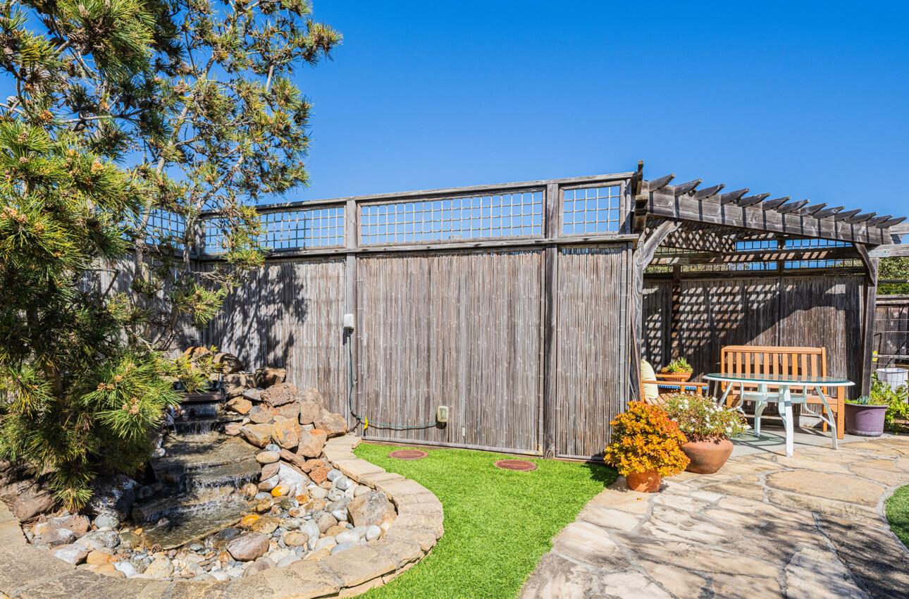 Detail Gallery Image 35 of 40 For 700 Briggs Ave #103,  Pacific Grove,  CA 93950 - 2 Beds | 2 Baths