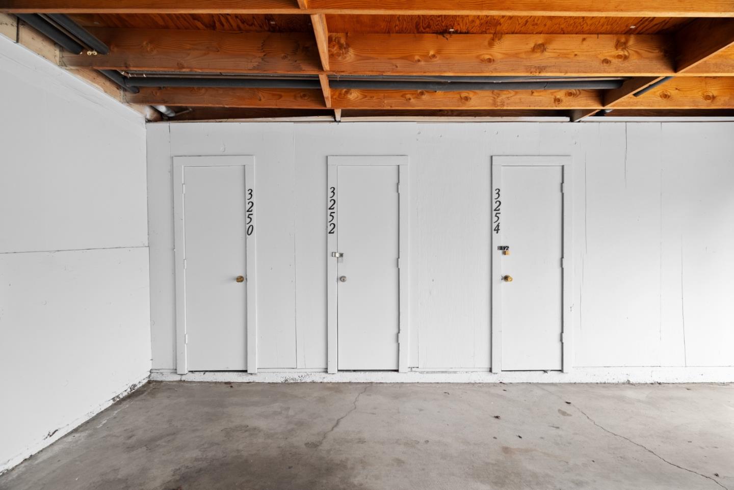 Detail Gallery Image 11 of 13 For 3252 Cropley Ave, San Jose,  CA 95132 - 2 Beds | 1 Baths