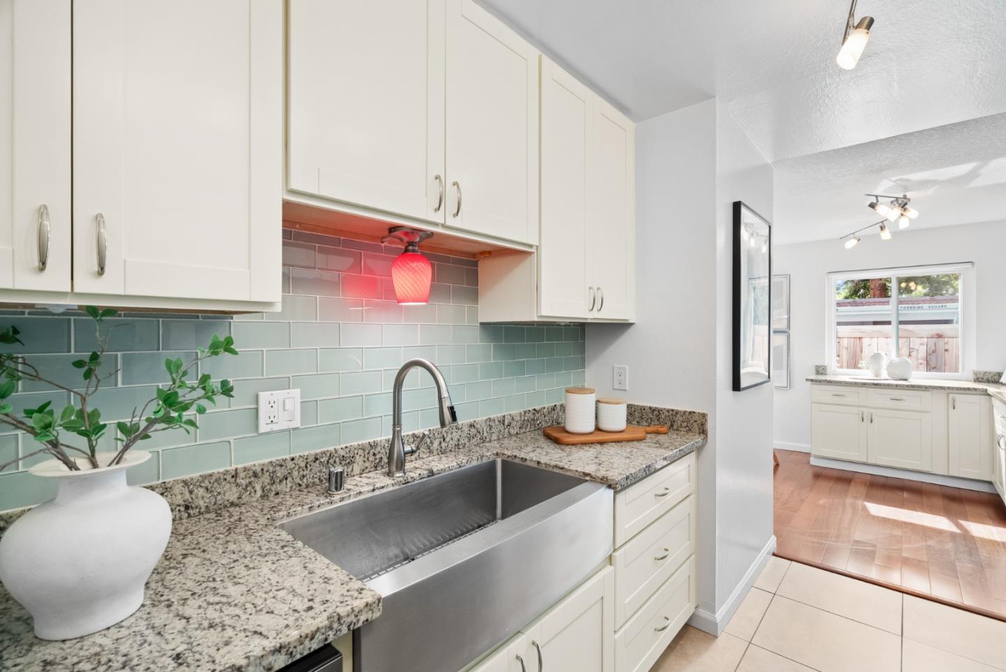 Detail Gallery Image 4 of 13 For 3252 Cropley Ave, San Jose,  CA 95132 - 2 Beds | 1 Baths