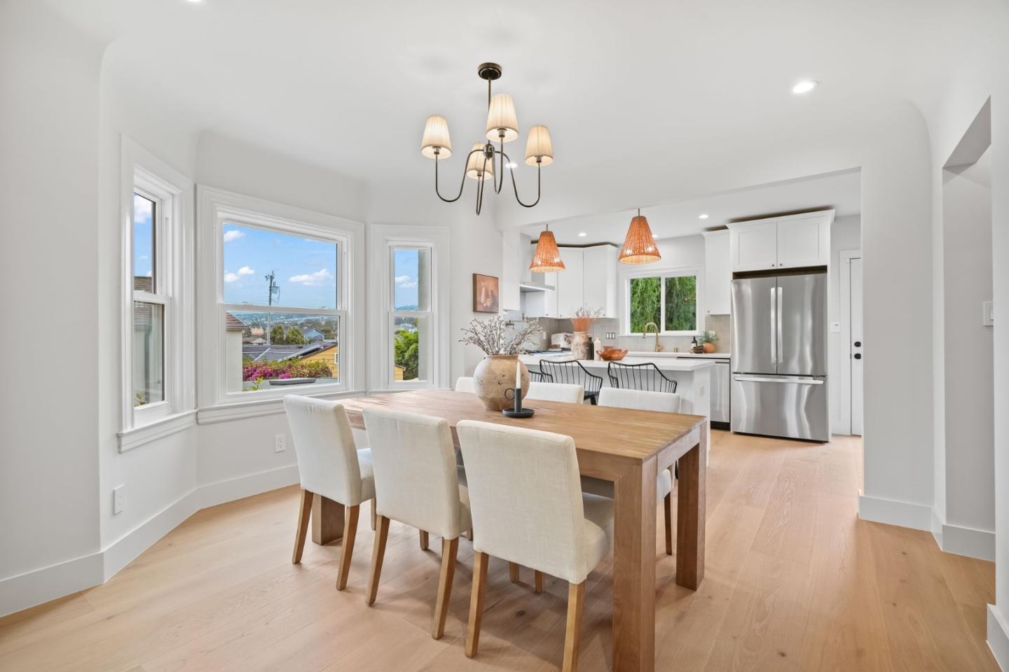 Detail Gallery Image 11 of 53 For 111 Poplar Ave, San Bruno,  CA 94066 - 4 Beds | 3 Baths