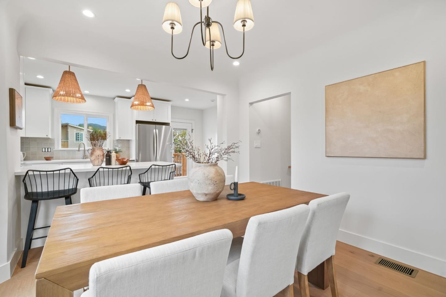 Detail Gallery Image 12 of 53 For 111 Poplar Ave, San Bruno,  CA 94066 - 4 Beds | 3 Baths