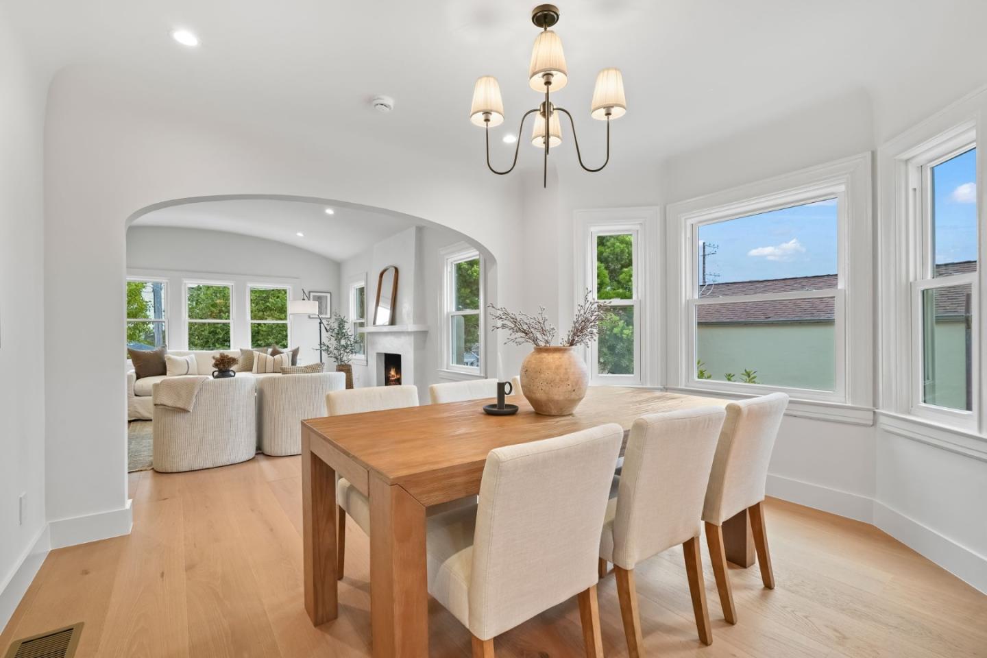 Detail Gallery Image 13 of 53 For 111 Poplar Ave, San Bruno,  CA 94066 - 4 Beds | 3 Baths