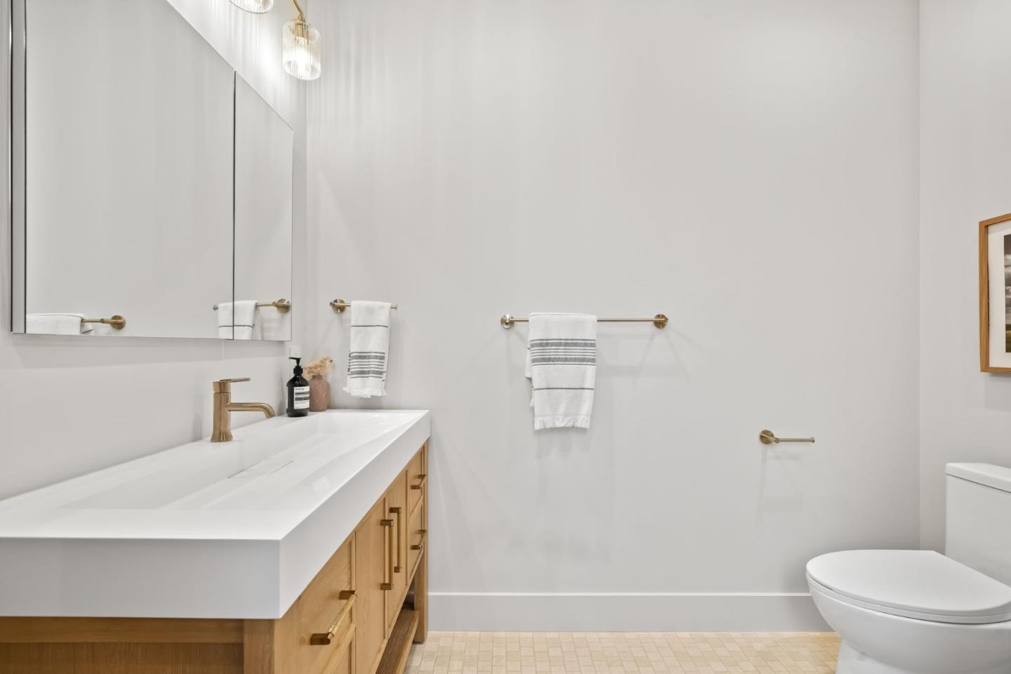 Detail Gallery Image 25 of 53 For 111 Poplar Ave, San Bruno,  CA 94066 - 4 Beds | 3 Baths