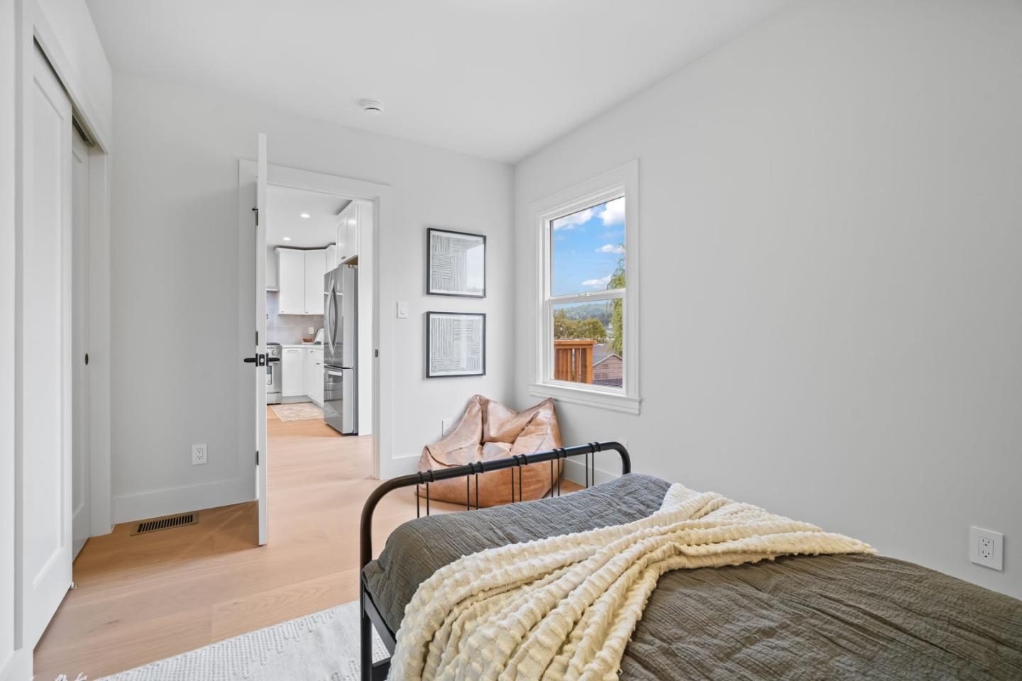 Detail Gallery Image 29 of 53 For 111 Poplar Ave, San Bruno,  CA 94066 - 4 Beds | 3 Baths