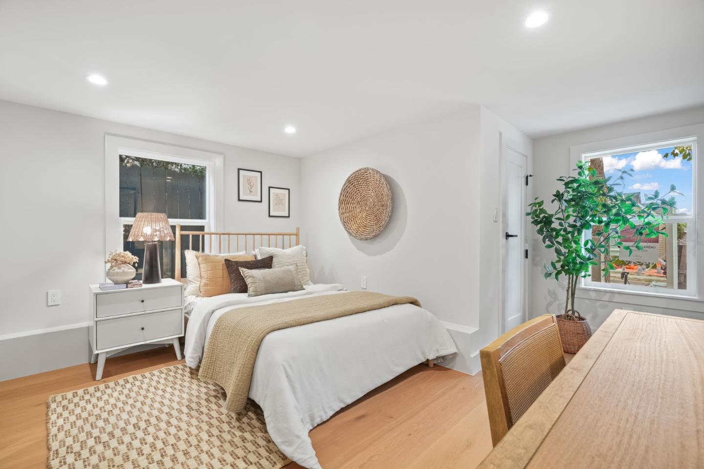 Detail Gallery Image 33 of 53 For 111 Poplar Ave, San Bruno,  CA 94066 - 4 Beds | 3 Baths