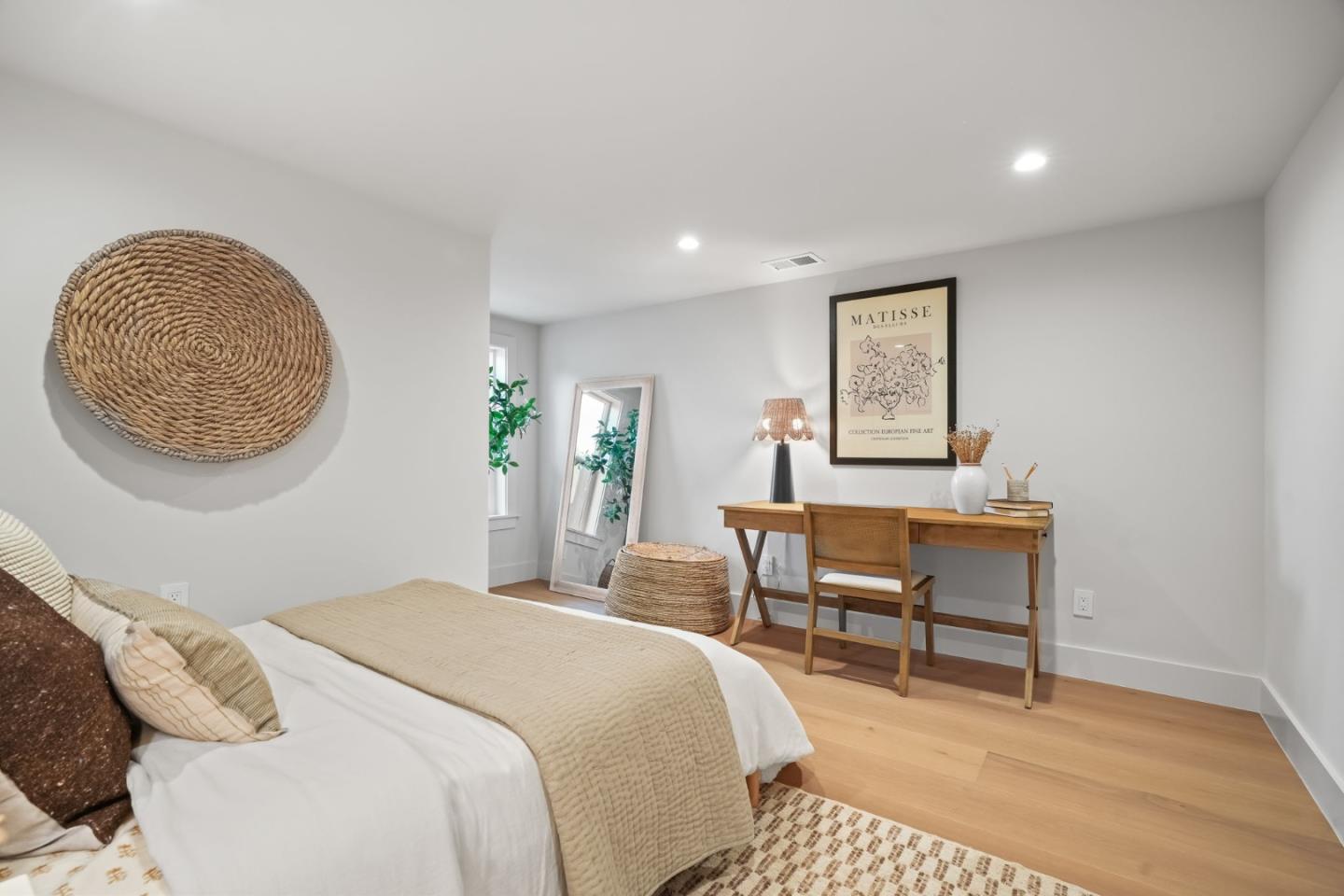 Detail Gallery Image 34 of 53 For 111 Poplar Ave, San Bruno,  CA 94066 - 4 Beds | 3 Baths