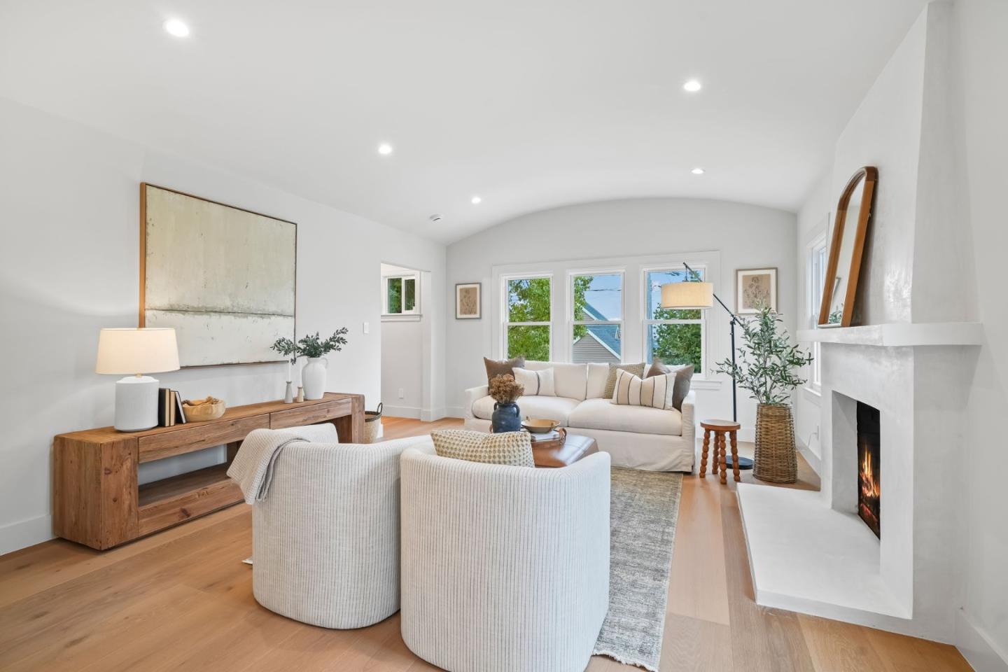 Detail Gallery Image 8 of 53 For 111 Poplar Ave, San Bruno,  CA 94066 - 4 Beds | 3 Baths