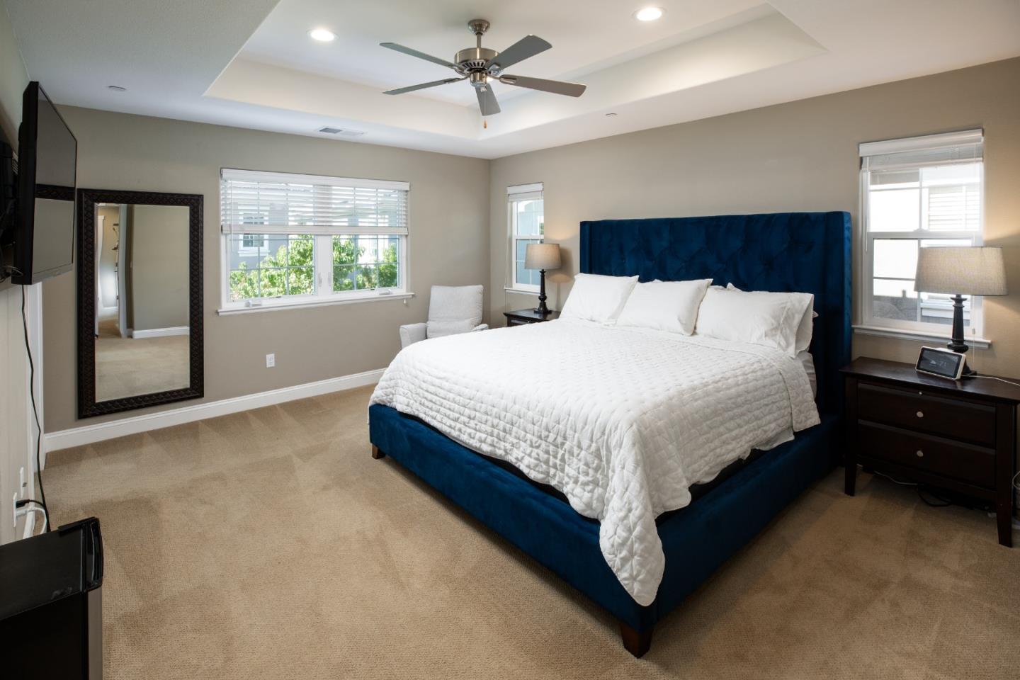 Detail Gallery Image 12 of 33 For 8 Kentfield Ct, Redwood City,  CA 94061 - 3 Beds | 2/1 Baths