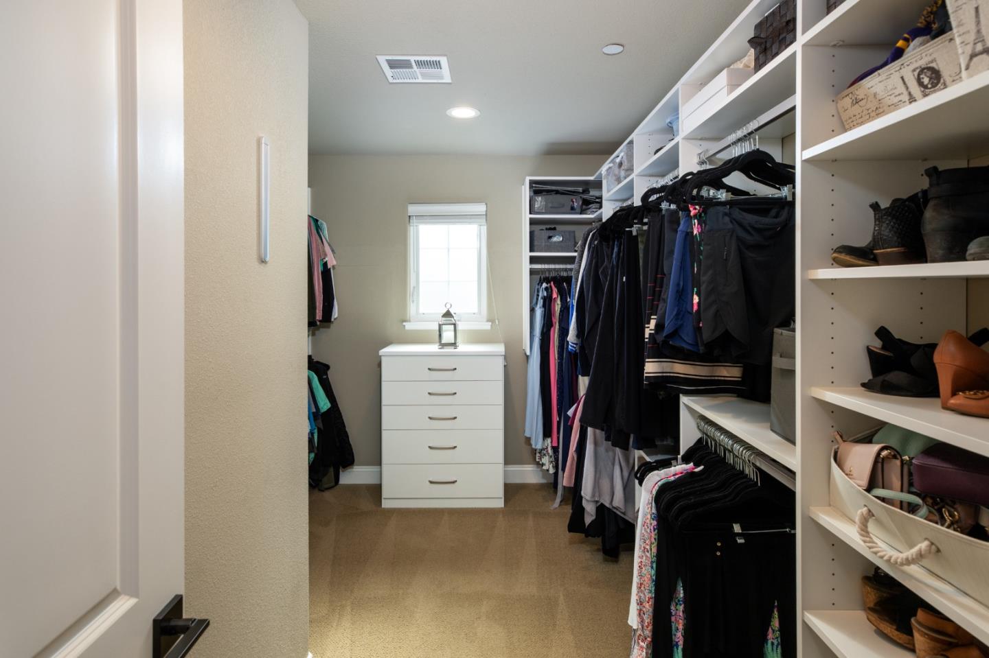 Detail Gallery Image 15 of 33 For 8 Kentfield Ct, Redwood City,  CA 94061 - 3 Beds | 2/1 Baths