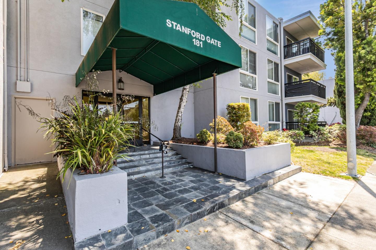 Detail Gallery Image 3 of 44 For 181 Del Medio Ave #307,  Mountain View,  CA 94040 - 2 Beds | 1 Baths