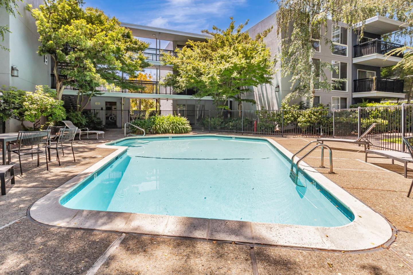 Detail Gallery Image 33 of 44 For 181 Del Medio Ave #307,  Mountain View,  CA 94040 - 2 Beds | 1 Baths