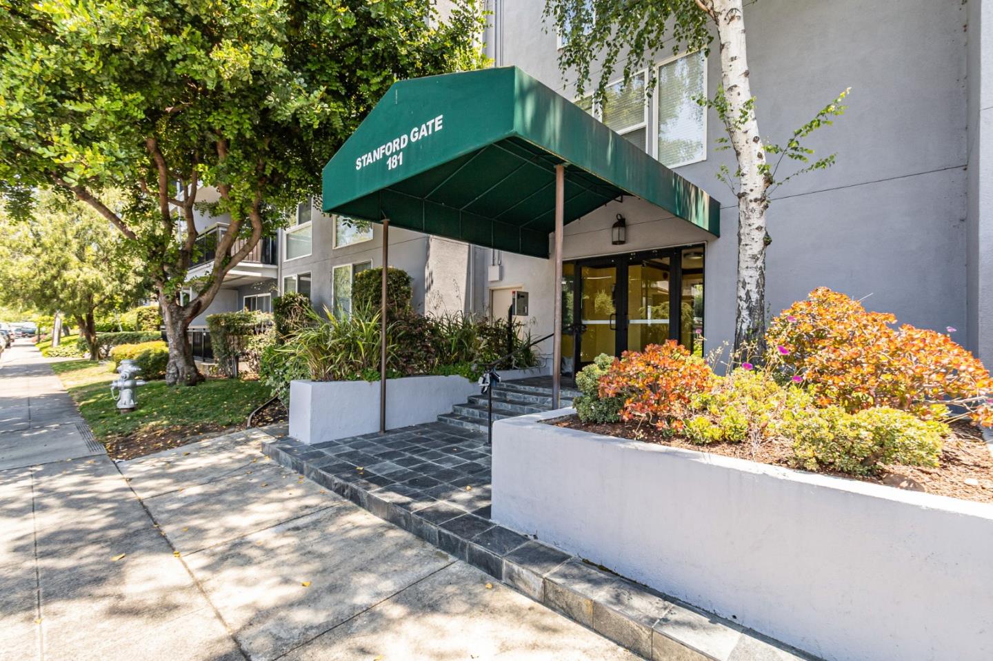 Detail Gallery Image 4 of 44 For 181 Del Medio Ave #307,  Mountain View,  CA 94040 - 2 Beds | 1 Baths