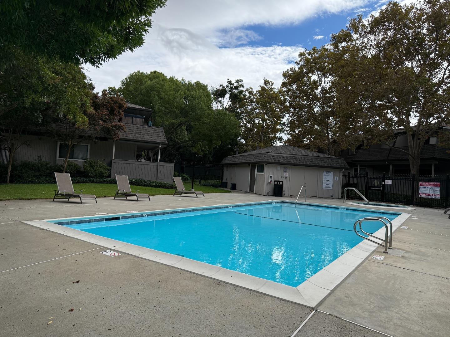 Detail Gallery Image 10 of 19 For 3241 Shadow Park Pl, San Jose,  CA 95121 - 2 Beds | 1 Baths