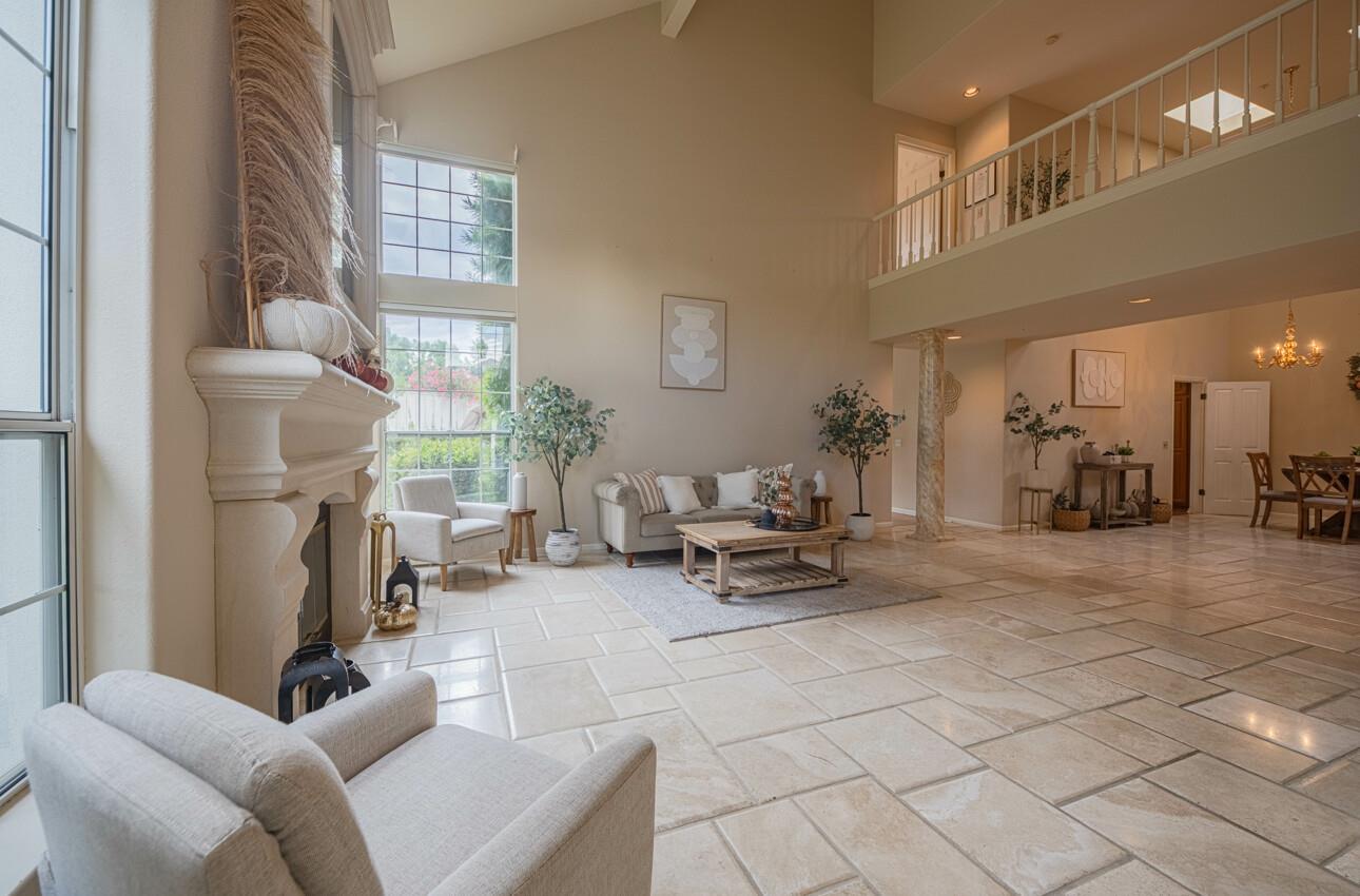 Detail Gallery Image 8 of 57 For 14285 Mountain Quail Rd, Salinas,  CA 93908 - 4 Beds | 3 Baths