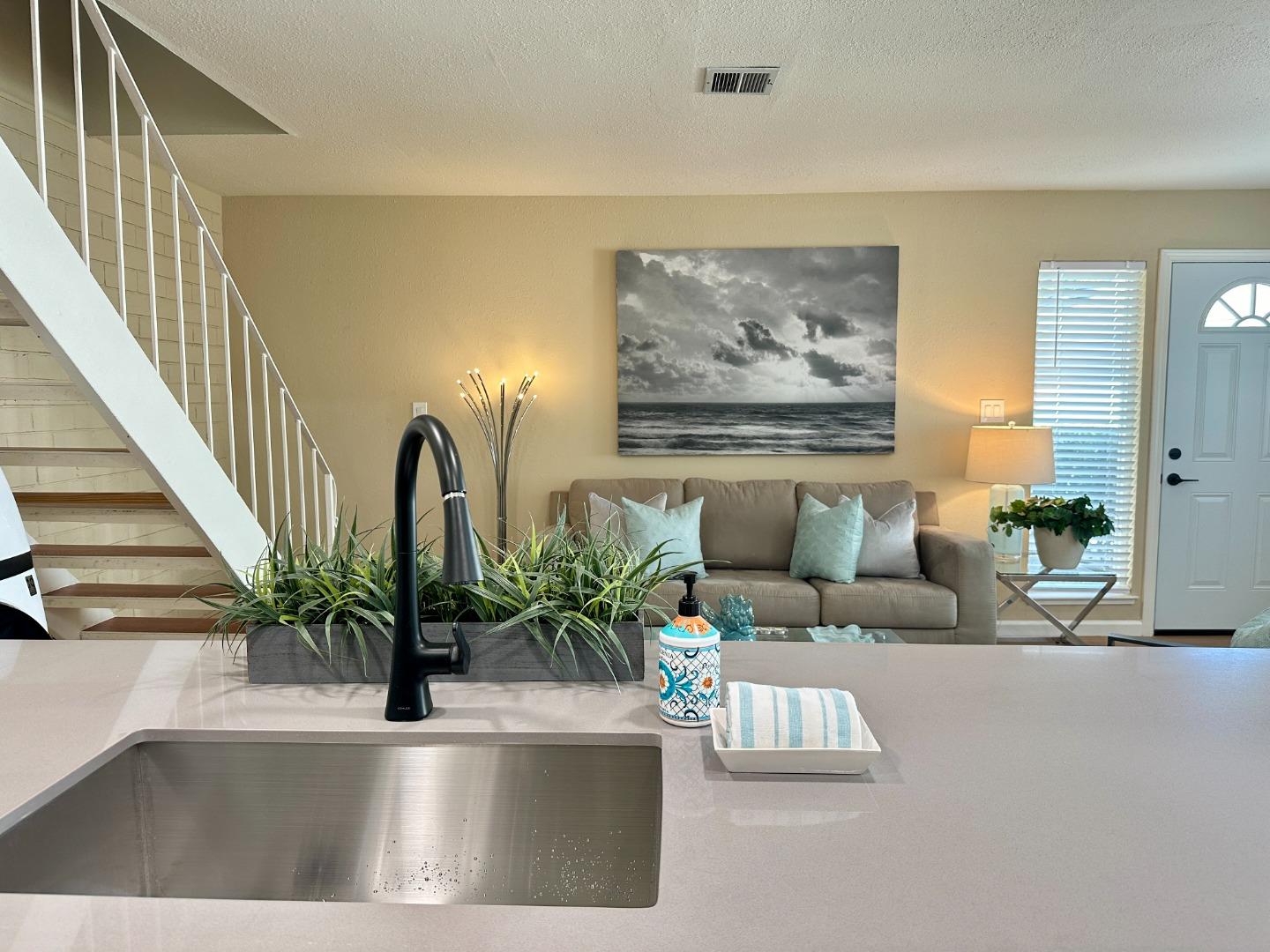 Detail Gallery Image 10 of 31 For 2122 Arroyo Ct #3,  Pleasanton,  CA 94588 - 2 Beds | 1 Baths