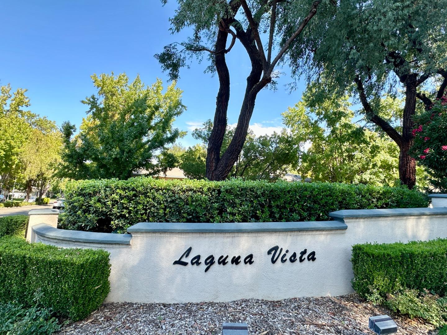 Detail Gallery Image 27 of 31 For 2122 Arroyo Ct #3,  Pleasanton,  CA 94588 - 2 Beds | 1 Baths