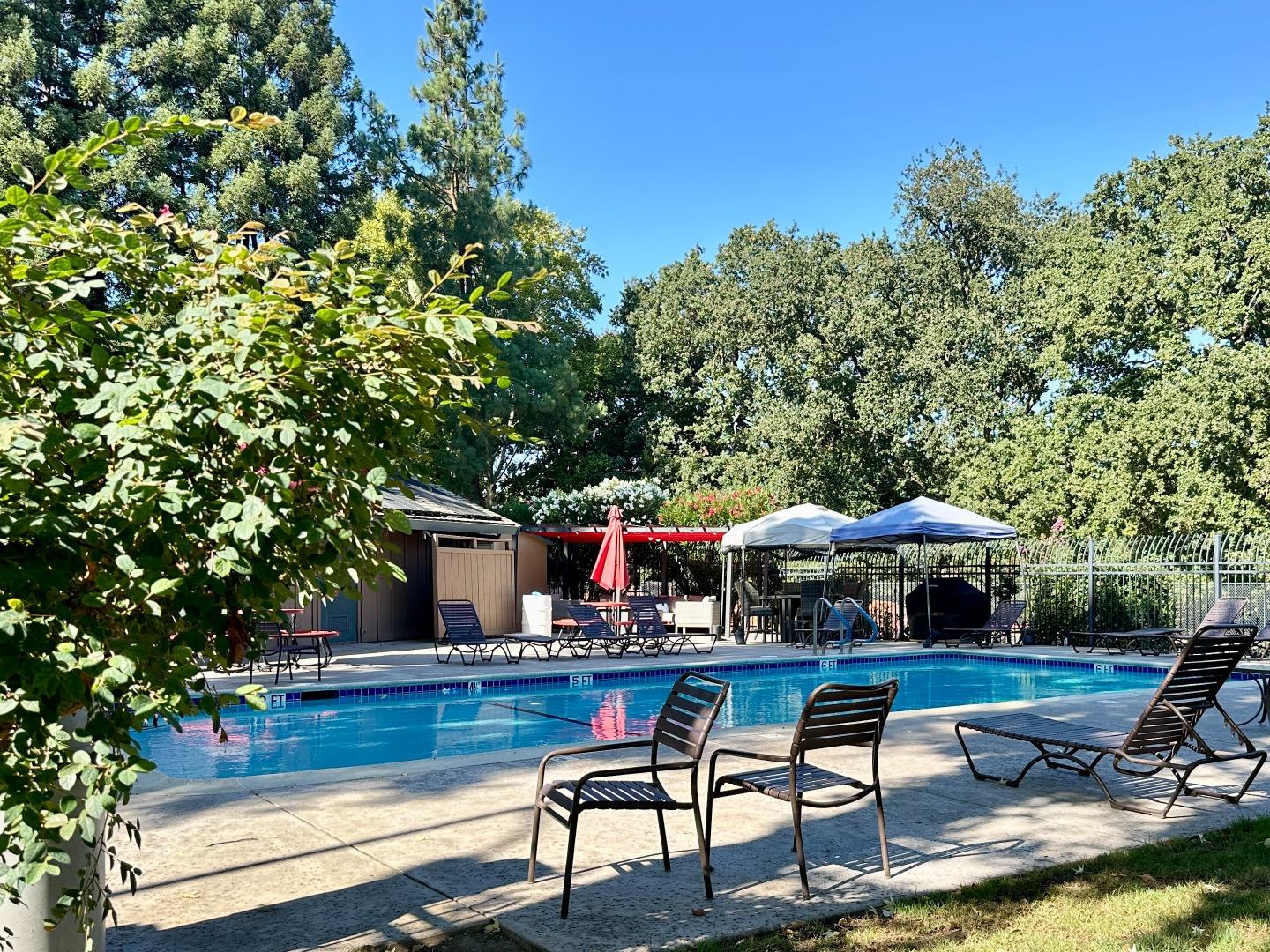 Detail Gallery Image 28 of 31 For 2122 Arroyo Ct #3,  Pleasanton,  CA 94588 - 2 Beds | 1 Baths