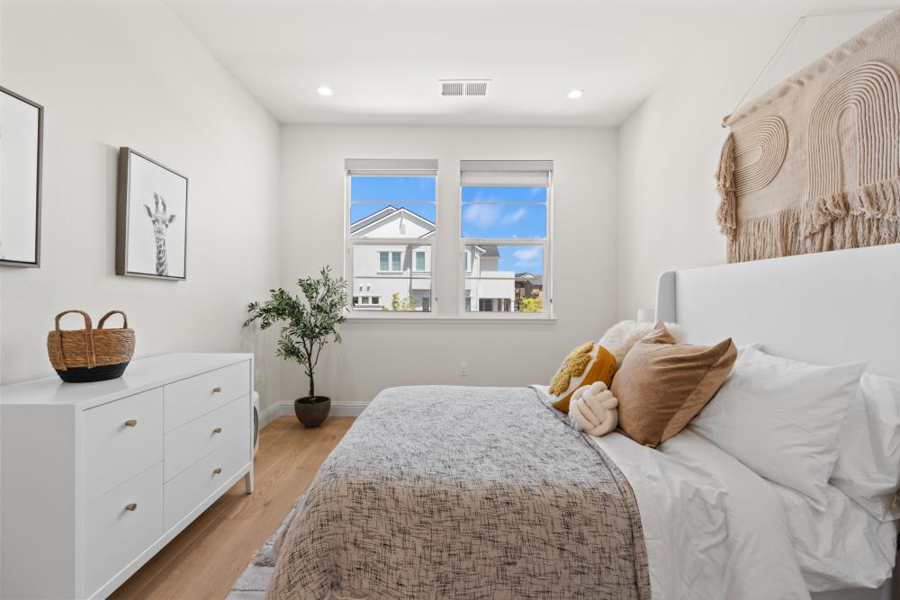 Detail Gallery Image 36 of 54 For 4190 Oak Knoll Dr, Dublin,  CA 94568 - 4 Beds | 3 Baths