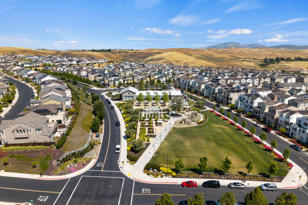 Detail Gallery Image 44 of 54 For 4190 Oak Knoll Dr, Dublin,  CA 94568 - 4 Beds | 3 Baths