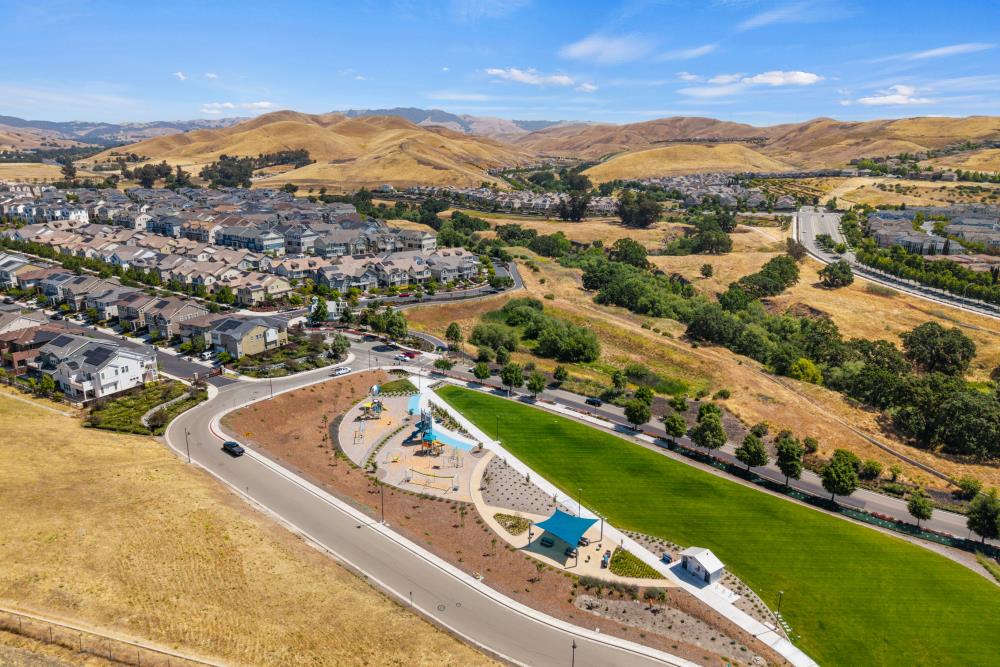 Detail Gallery Image 50 of 54 For 4190 Oak Knoll Dr, Dublin,  CA 94568 - 4 Beds | 3 Baths