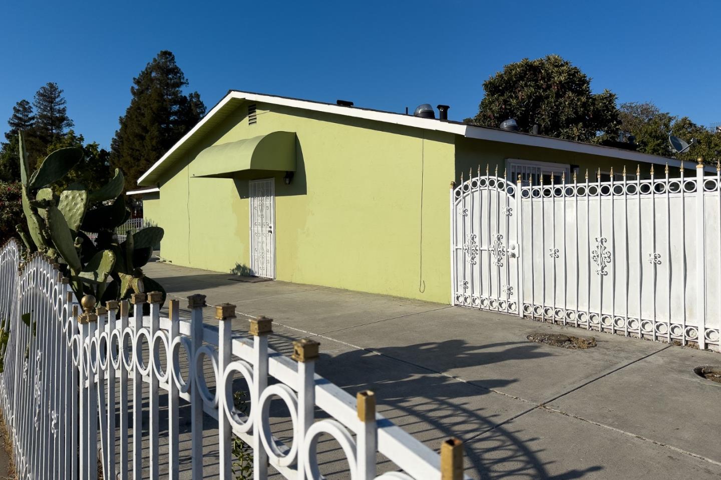 Detail Gallery Image 14 of 32 For 608 Balfour Dr, San Jose,  CA 95111 - – Beds | – Baths