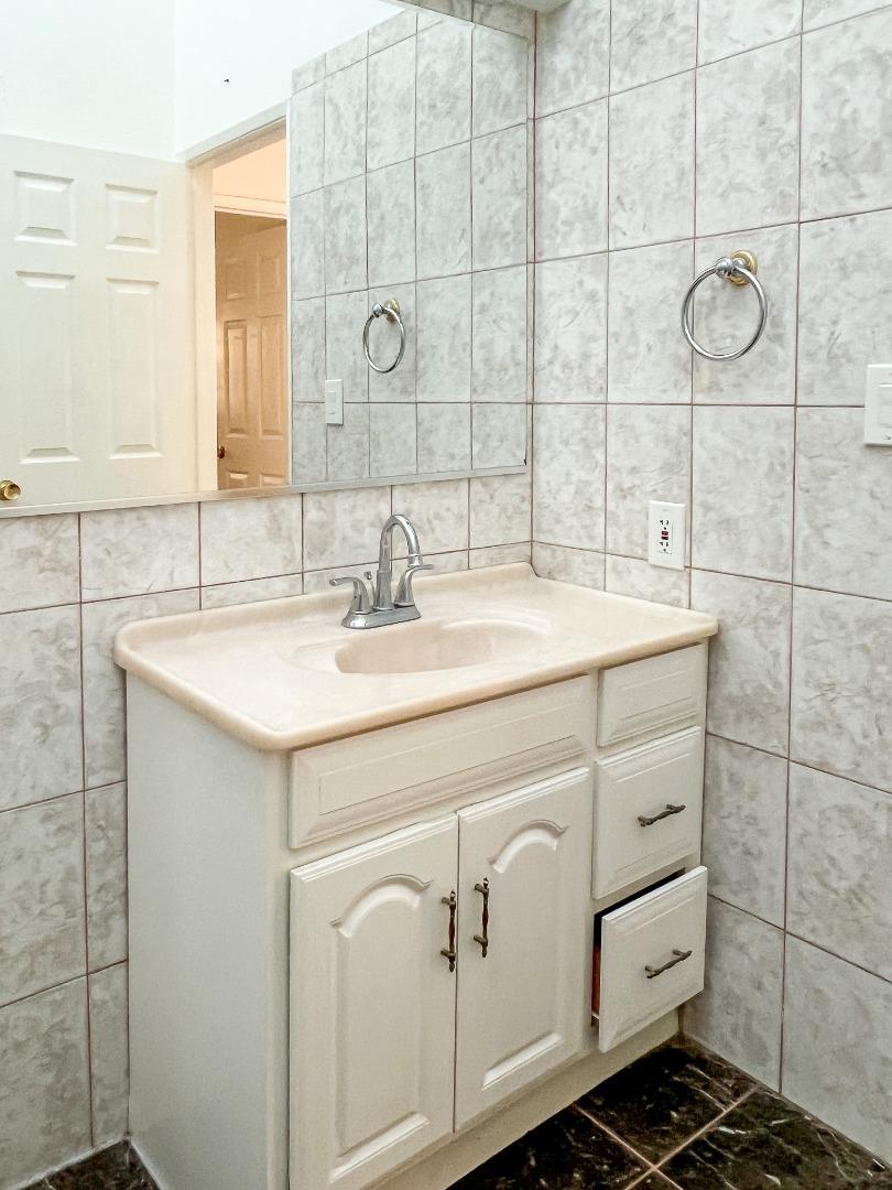 Detail Gallery Image 28 of 32 For 608 Balfour Dr, San Jose,  CA 95111 - – Beds | – Baths