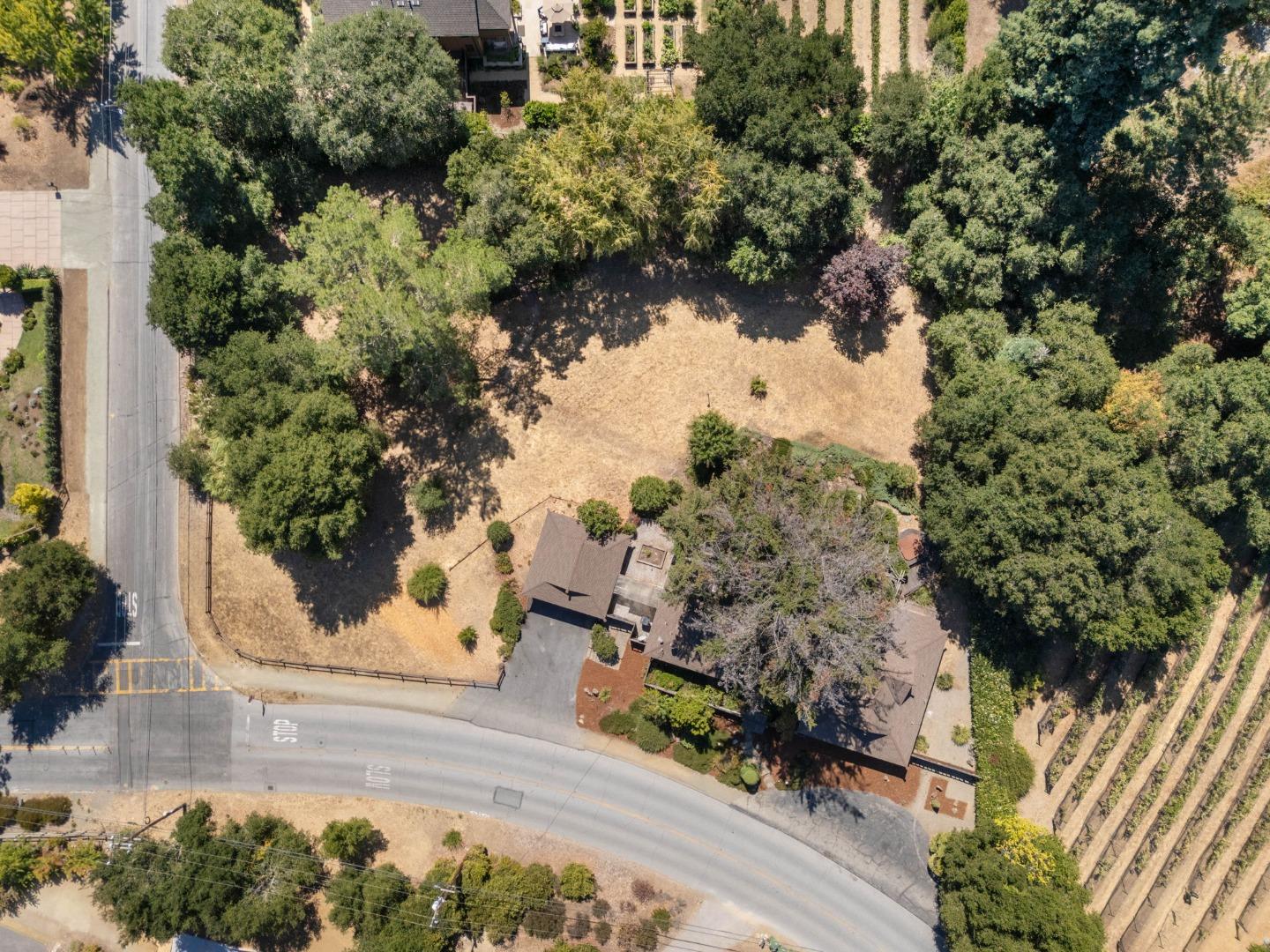 Detail Gallery Image 28 of 32 For 475 Cervantes Rd, Portola Valley,  CA 94028 - 3 Beds | 2/1 Baths