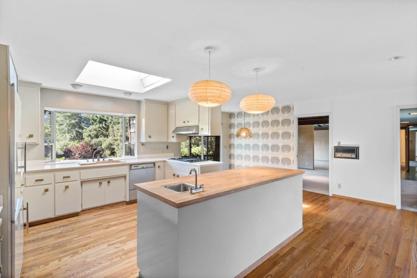 Detail Gallery Image 6 of 32 For 475 Cervantes Rd, Portola Valley,  CA 94028 - 3 Beds | 2/1 Baths