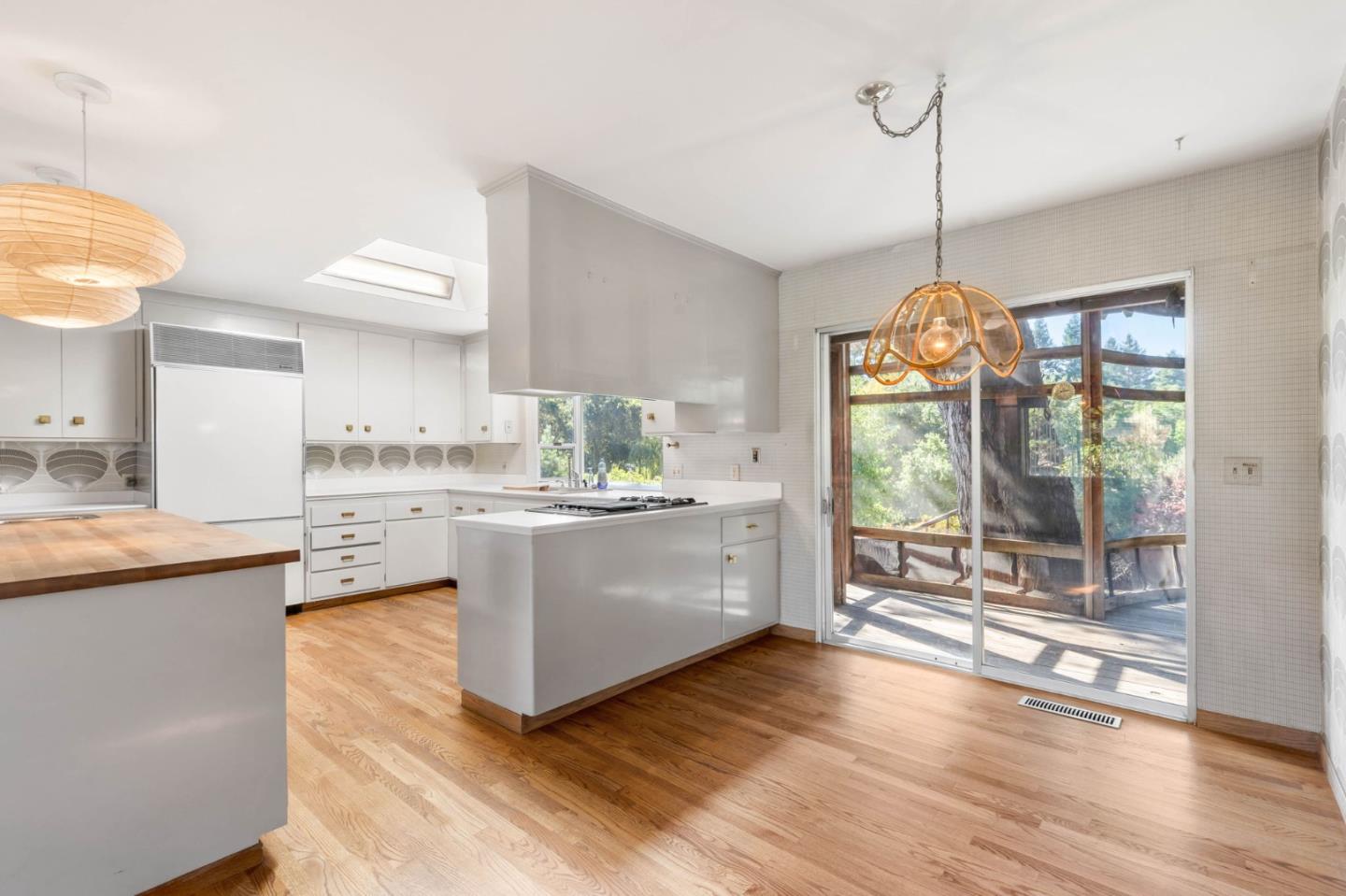 Detail Gallery Image 9 of 32 For 475 Cervantes Rd, Portola Valley,  CA 94028 - 3 Beds | 2/1 Baths