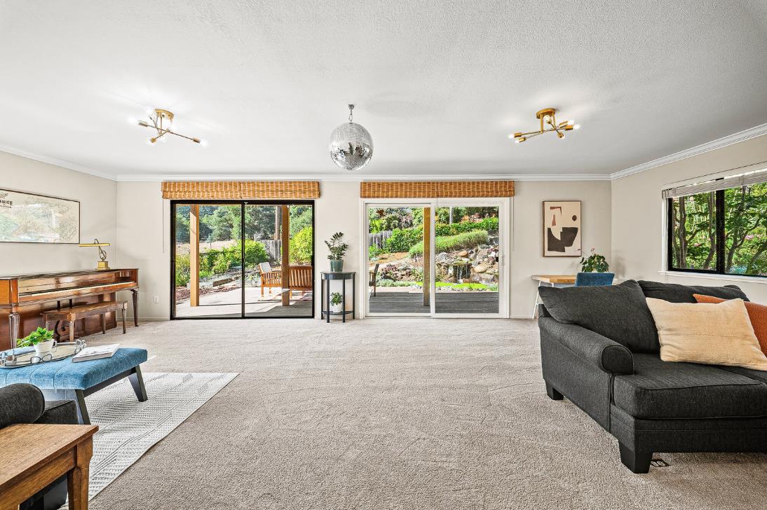 Detail Gallery Image 17 of 47 For 175 Merry Ln, Aptos,  CA 95003 - 4 Beds | 3 Baths