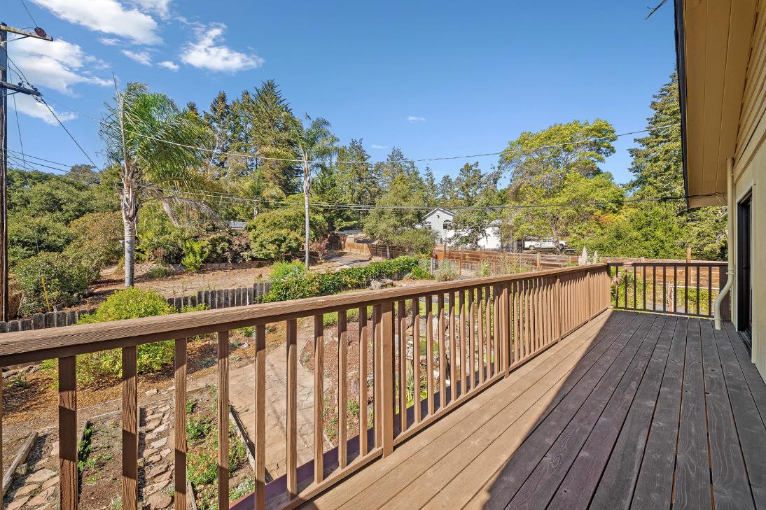 Detail Gallery Image 27 of 47 For 175 Merry Ln, Aptos,  CA 95003 - 4 Beds | 3 Baths