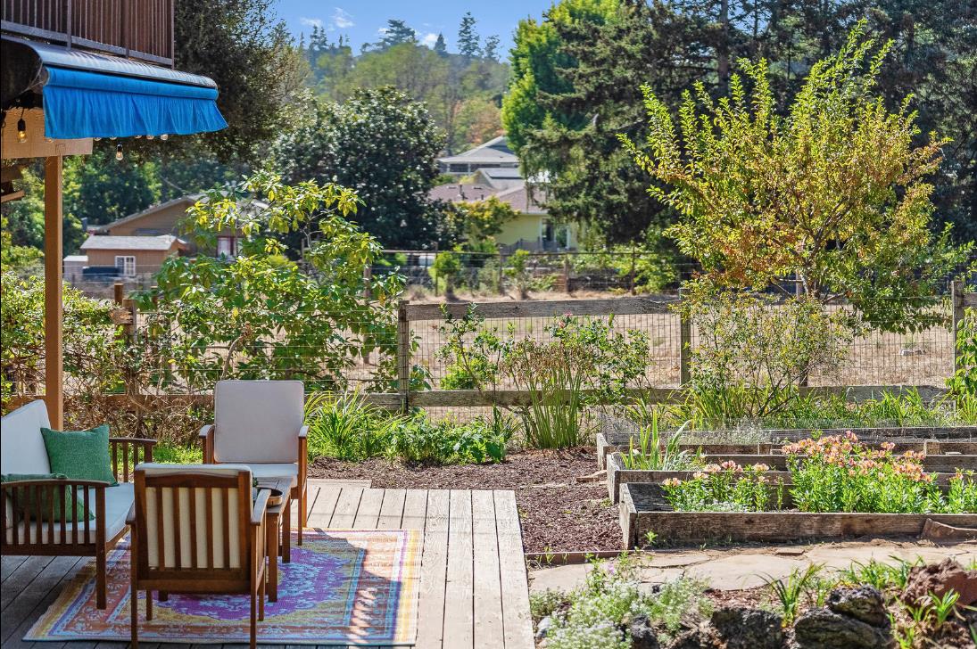 Detail Gallery Image 31 of 47 For 175 Merry Ln, Aptos,  CA 95003 - 4 Beds | 3 Baths