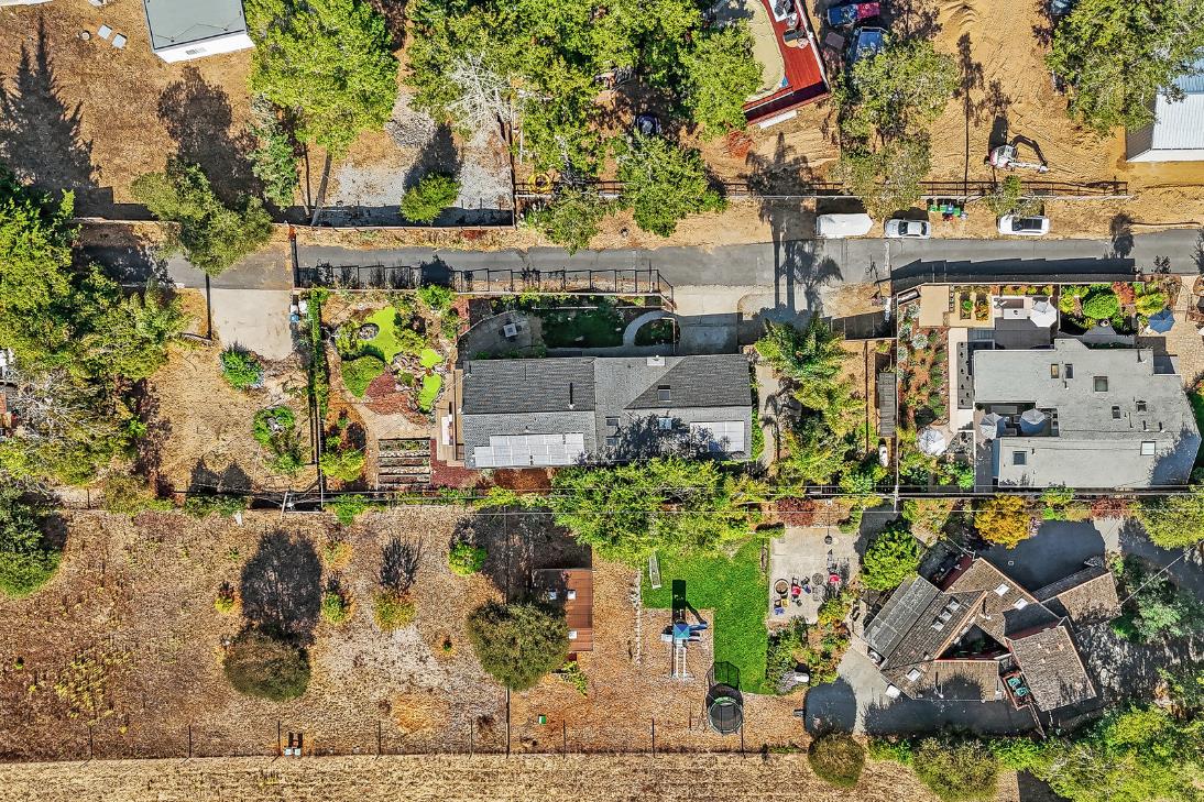 Detail Gallery Image 43 of 47 For 175 Merry Ln, Aptos,  CA 95003 - 4 Beds | 3 Baths