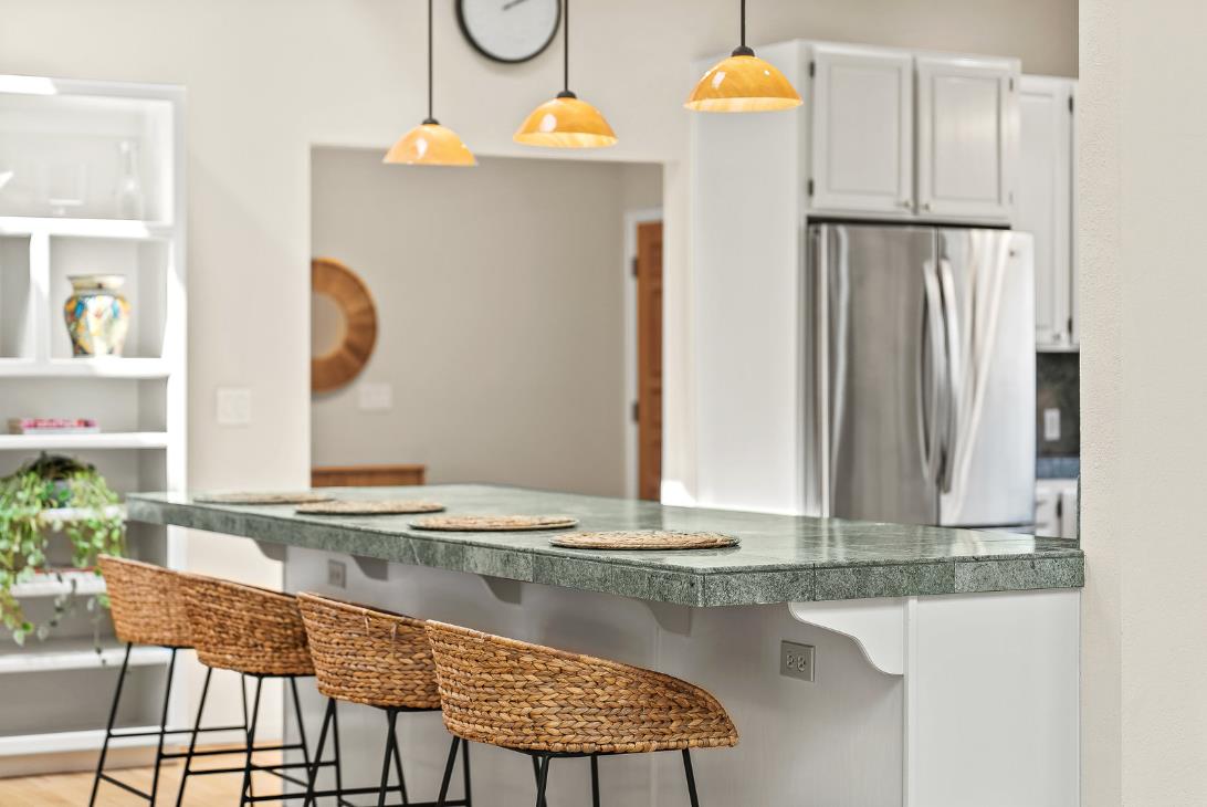 Detail Gallery Image 7 of 47 For 175 Merry Ln, Aptos,  CA 95003 - 4 Beds | 3 Baths