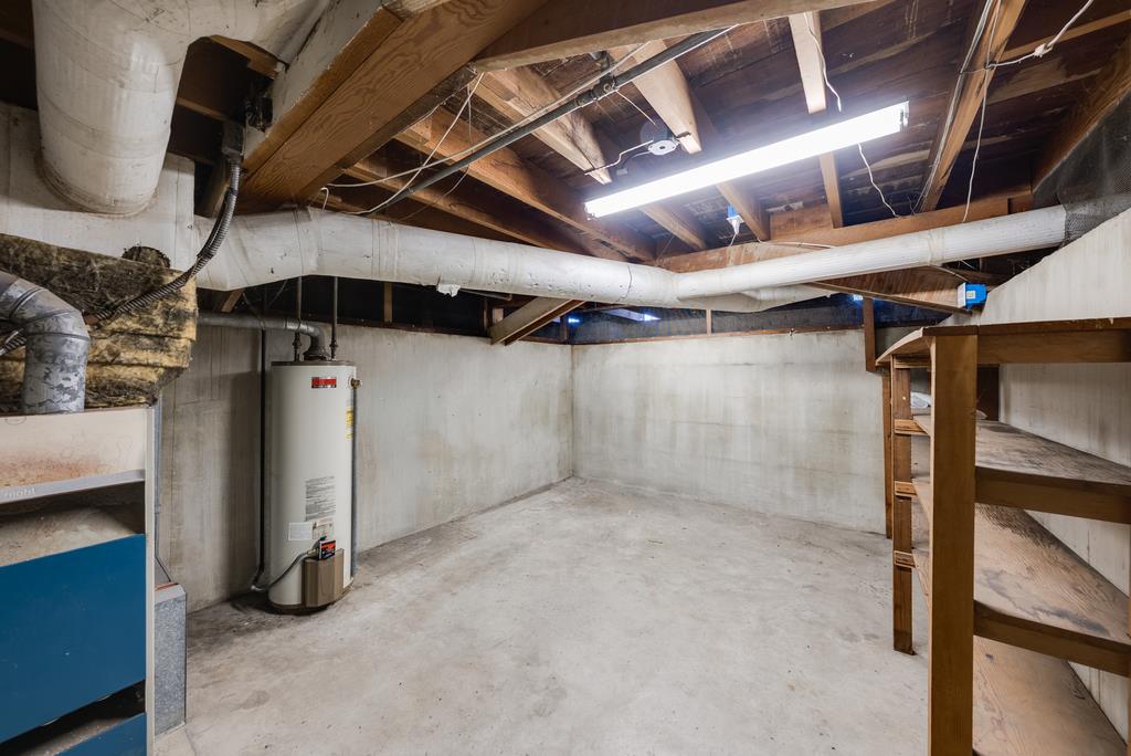 Detail Gallery Image 10 of 16 For 1103 Mission St, Santa Cruz,  CA 95060 - 3 Beds | 1/1 Baths