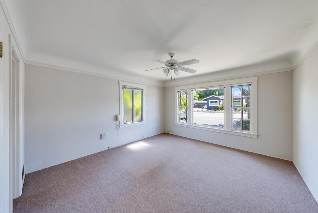 Detail Gallery Image 8 of 16 For 1103 Mission St, Santa Cruz,  CA 95060 - 3 Beds | 1/1 Baths