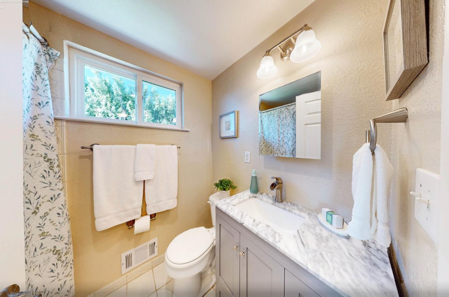 Detail Gallery Image 18 of 36 For 6025 Radcliffe Ave, Newark,  CA 94560 - 4 Beds | 2 Baths