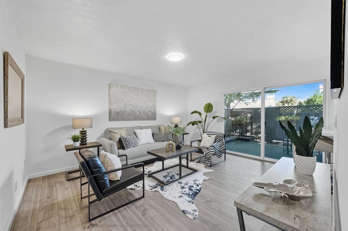 Detail Gallery Image 11 of 40 For 971 Marquette Ln, Foster City,  CA 94404 - 4 Beds | 2/1 Baths