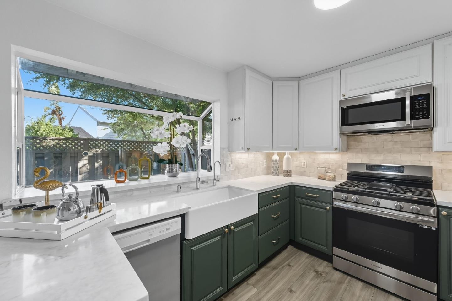 Detail Gallery Image 14 of 40 For 971 Marquette Ln, Foster City,  CA 94404 - 4 Beds | 2/1 Baths