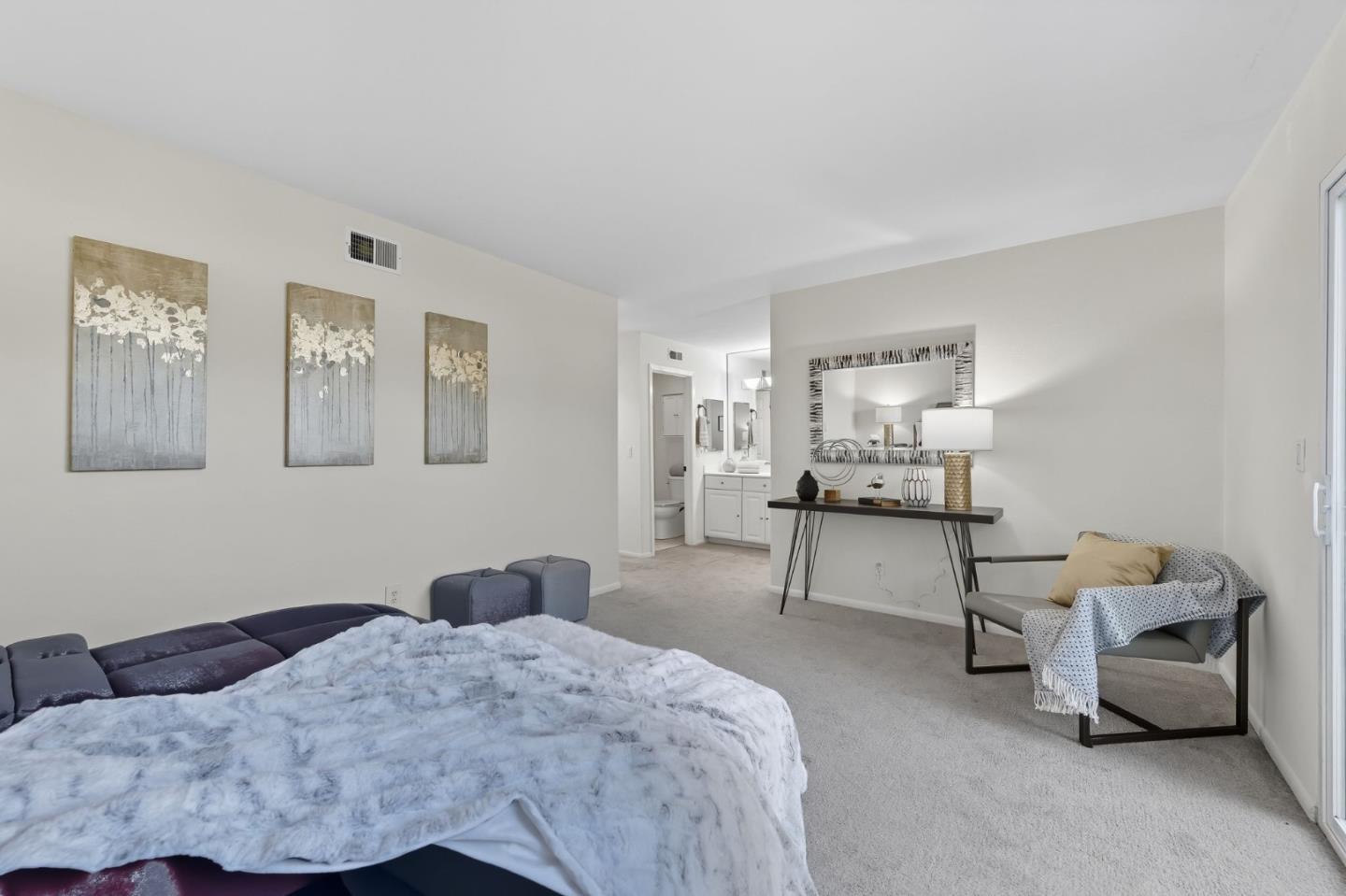 Detail Gallery Image 19 of 40 For 971 Marquette Ln, Foster City,  CA 94404 - 4 Beds | 2/1 Baths