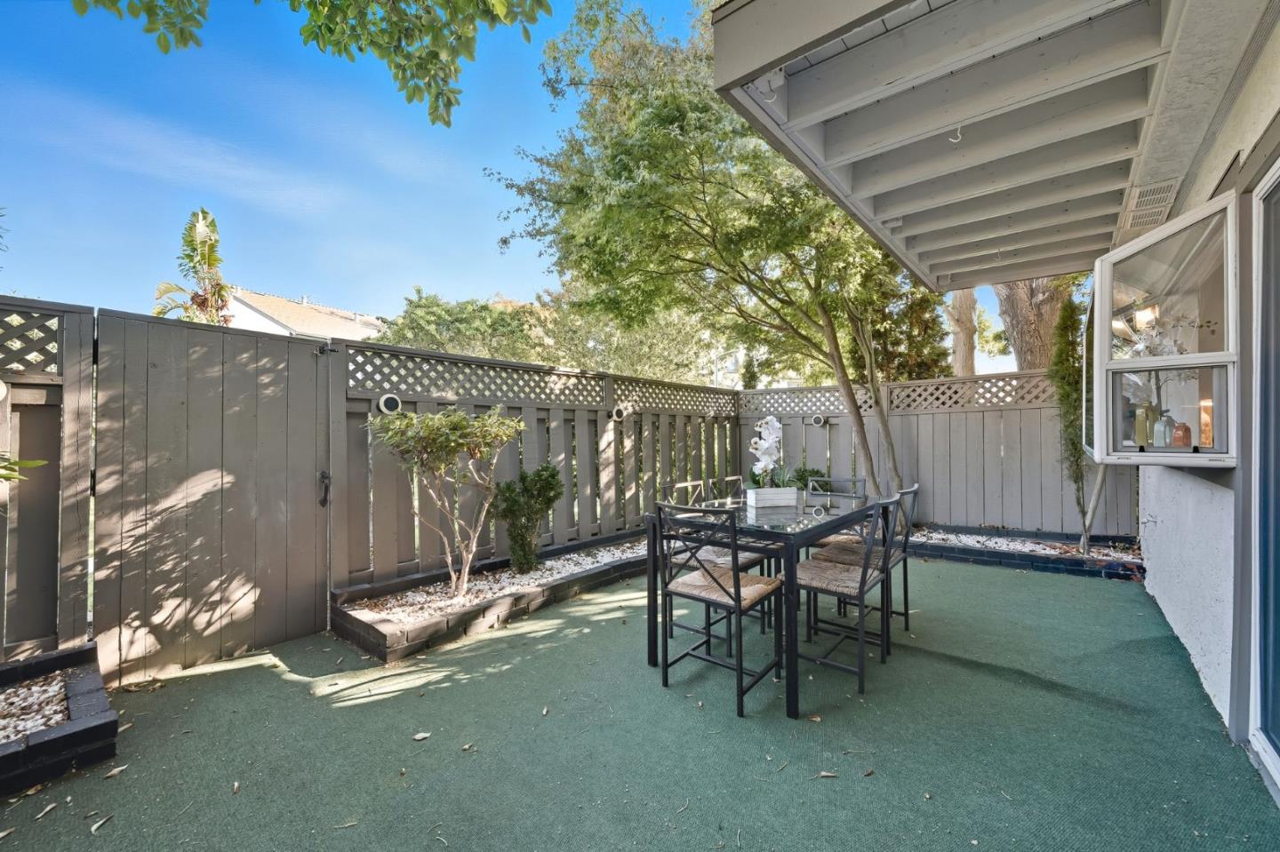 Detail Gallery Image 31 of 40 For 971 Marquette Ln, Foster City,  CA 94404 - 4 Beds | 2/1 Baths